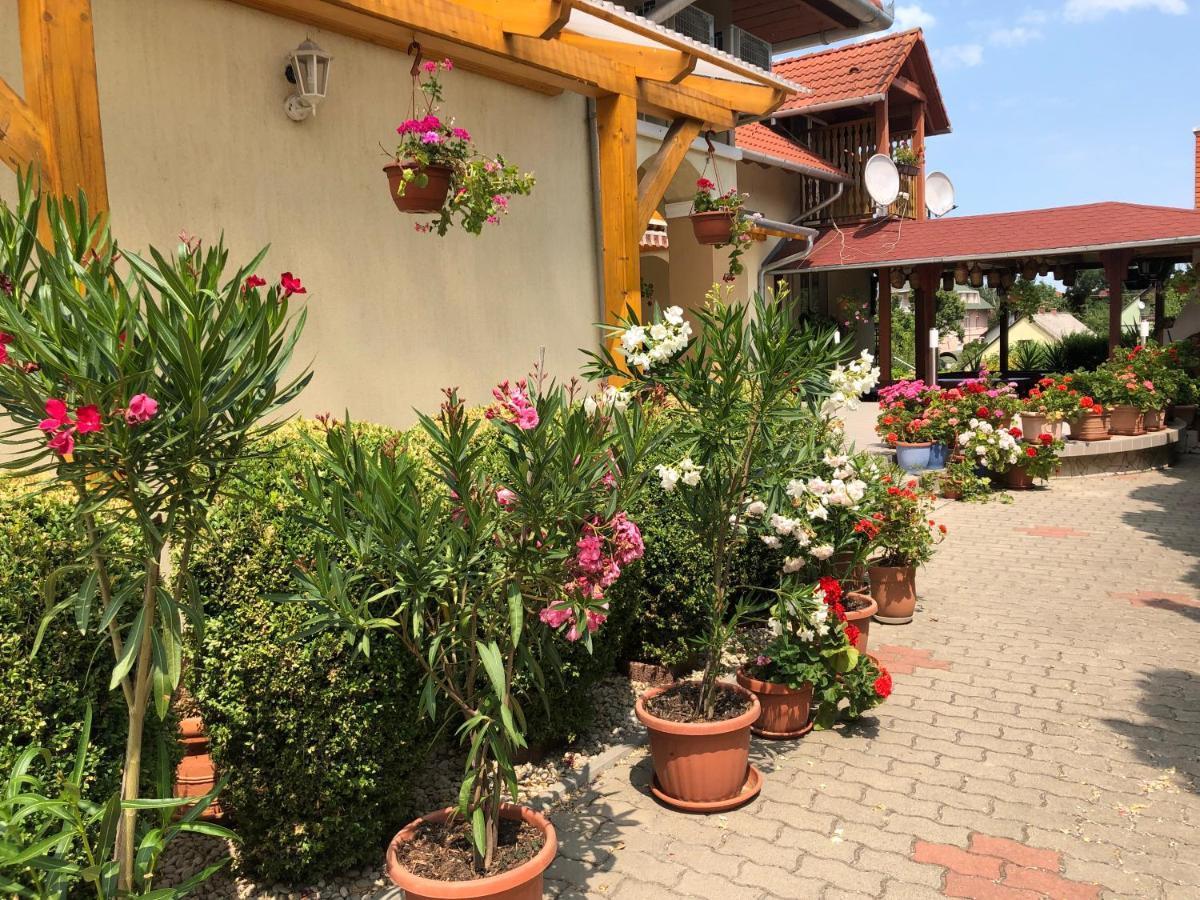 Haus Marika Hotel Siofok Exterior photo